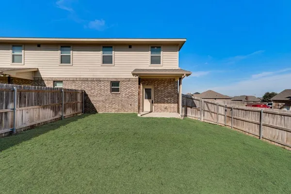 $1,850 | 4929-4931 Sanger Cir Drive, Sanger, TX 76266