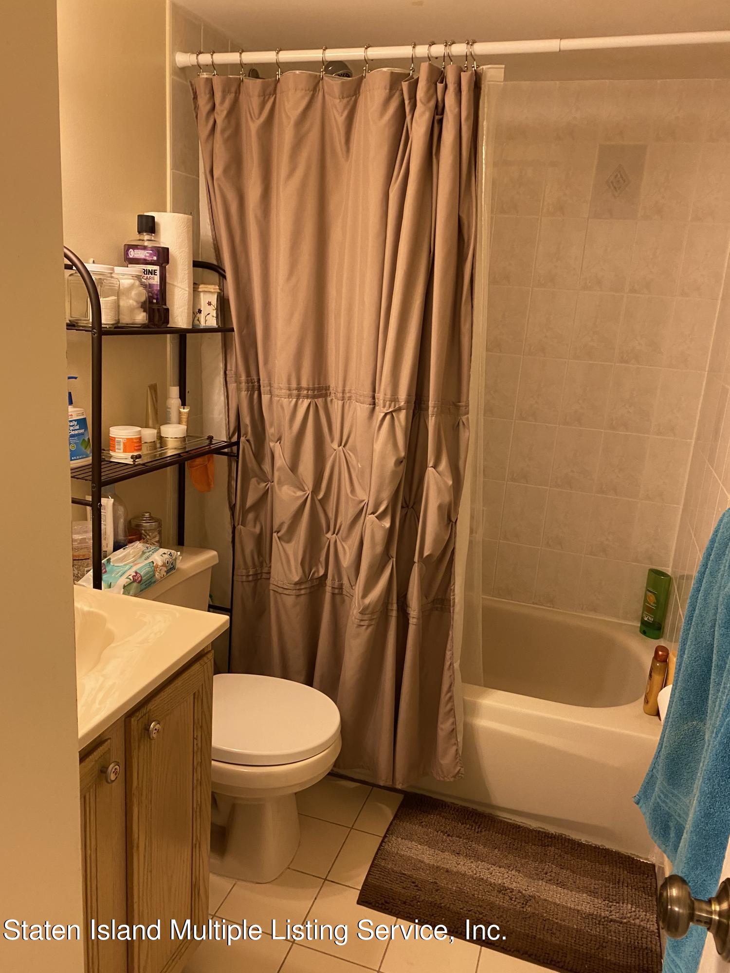 102 Pendleton Place Staten Island, NY 10301 - Photo 14 of 23 102 Pendleton 12