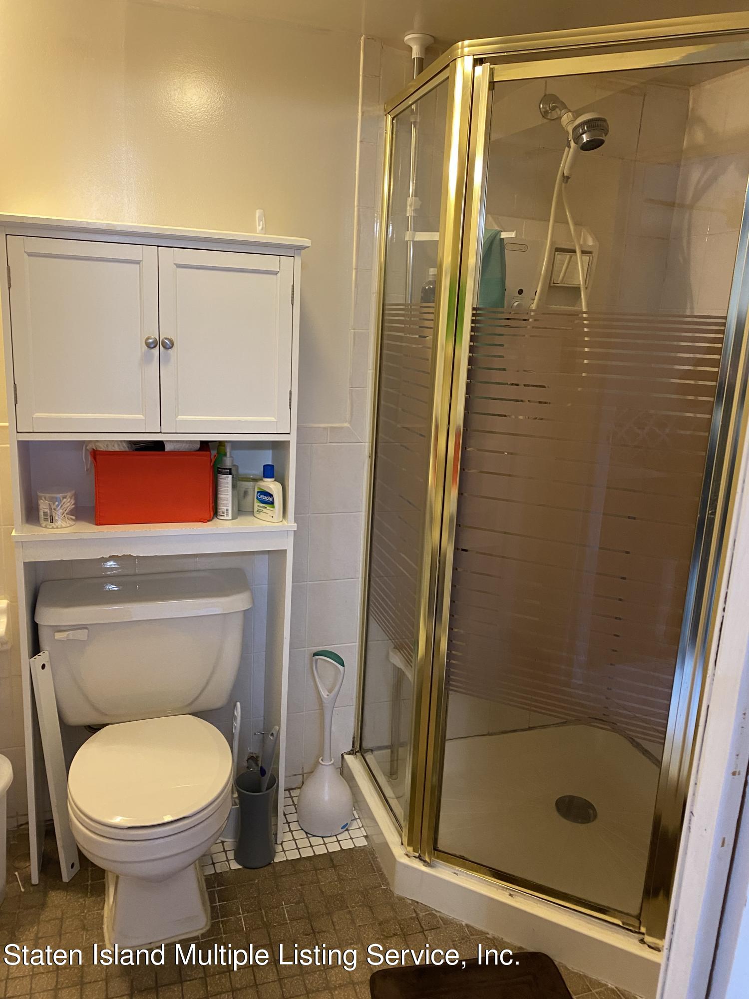 102 Pendleton Place Staten Island, NY 10301 - Photo 15 of 23 102 Pendleton 21