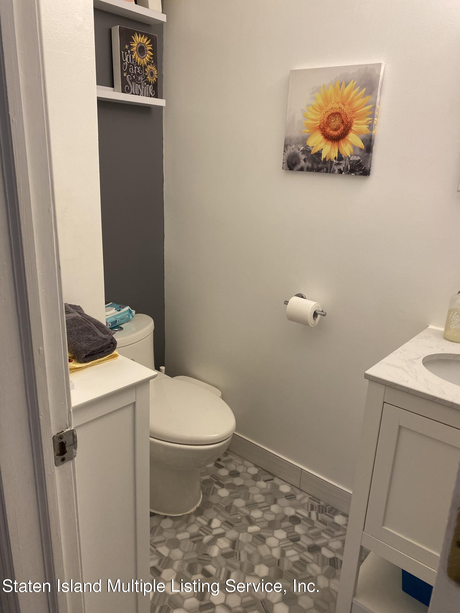 102 Pendleton Place Staten Island, NY 10301 - Photo 17 of 23 102 Pendleton 9