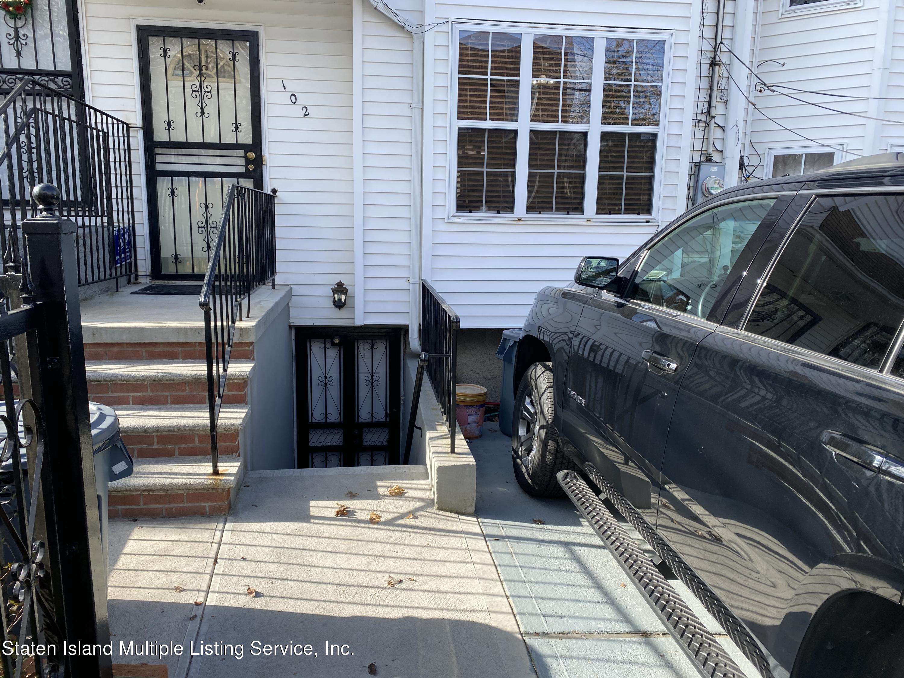 102 Pendleton Place Staten Island, NY 10301 - Photo 2 of 23 102 Pendleton 27