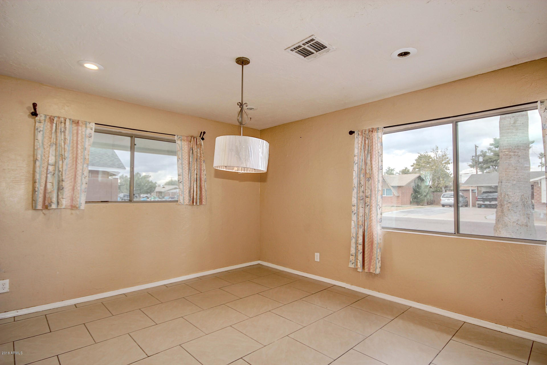 3513 West Lawrence Road Phoenix, AZ 85019 - Photo 7 of 27 Lawrence (7)