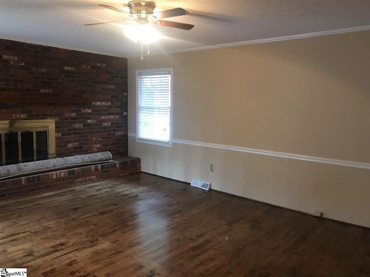 201 Edgemont Street Easley, SC 29642 - Photo 4 of 29 Gallery Image 4