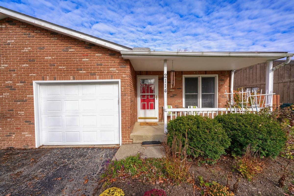 2114 Summit View Road Powell, OH 43065 - Photo 4 of 49