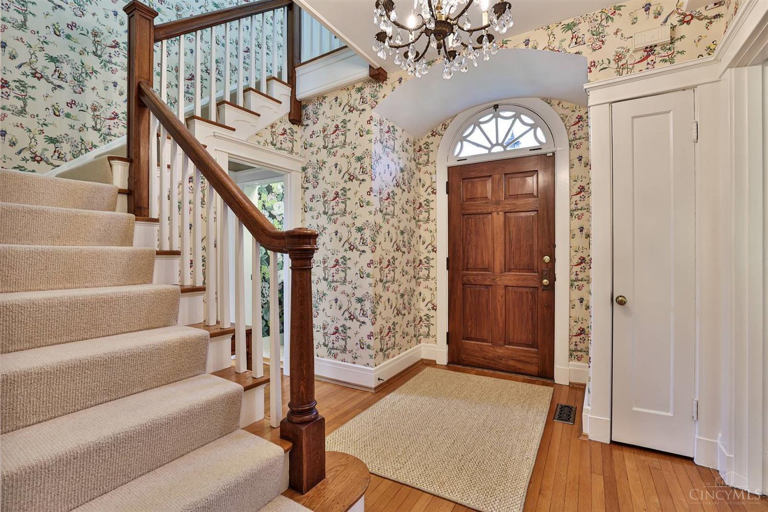 1257 Edwards Road Cincinnati, OH 45208 - Photo 4 of 62 Gallery Image 4