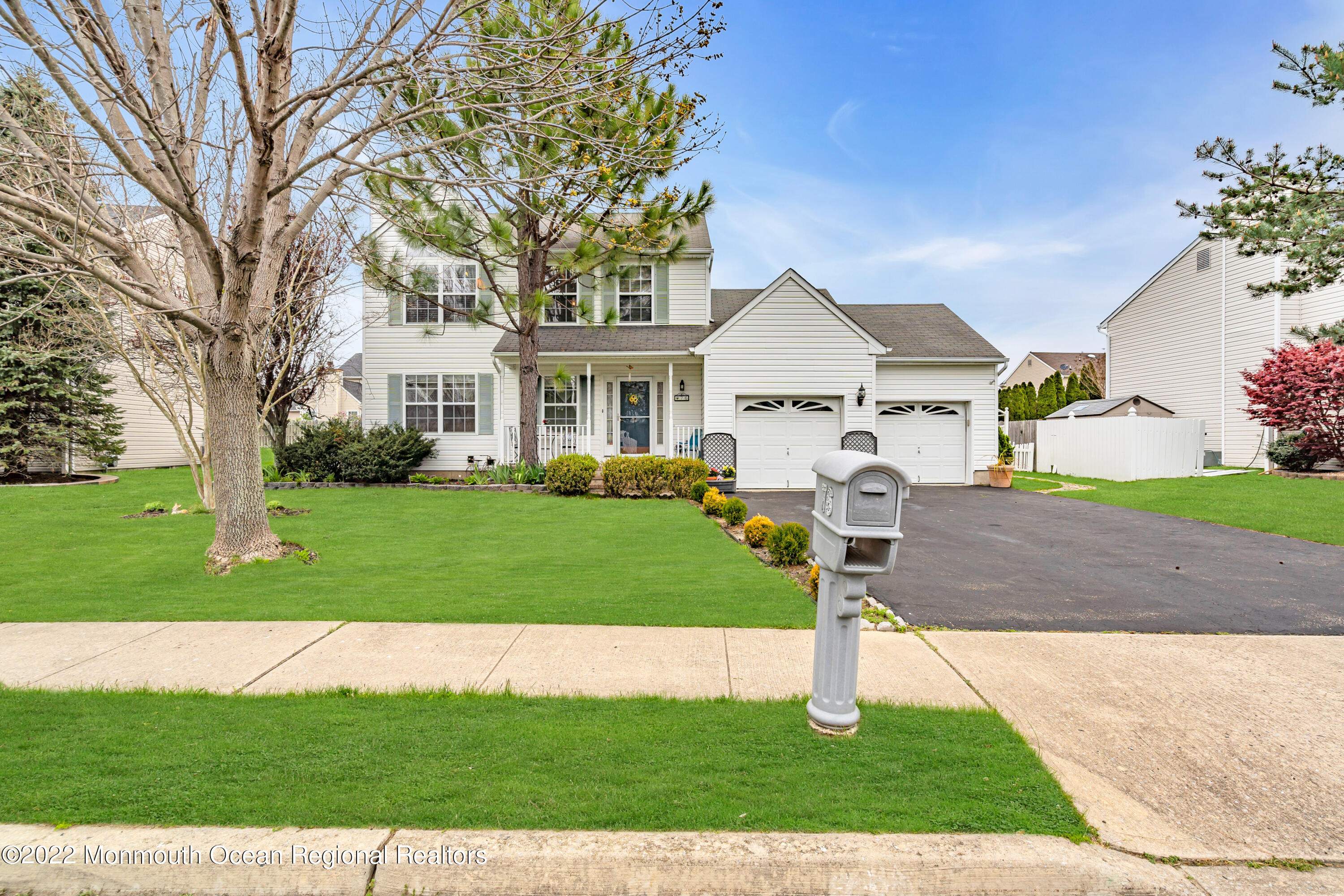 76 West Shenendoah Road Howell, NJ 07731 - Photo 5 of 59 005_dsc03272-1