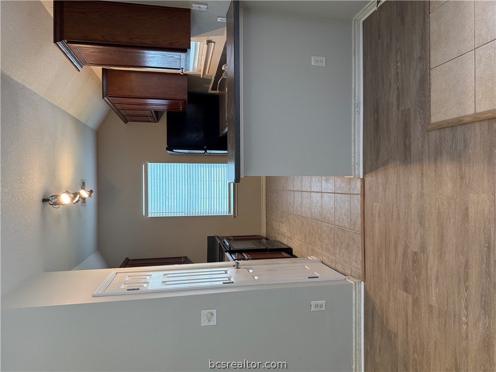 2534 Rhapsody Court Bryan, TX 77802 - Photo 4 of 9