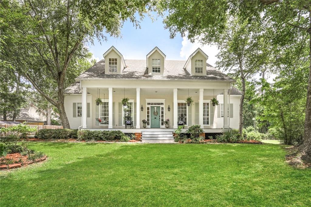 47 Kramer Place Mandeville, LA 70471 - Photo 1 of 12