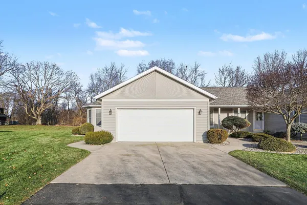 $284,900 | 95 Oakwood Drive, Coldwater, MI 49036