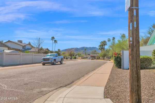 $709,900 | 3833 East Desert Cove Avenue, Phoenix, AZ 85028