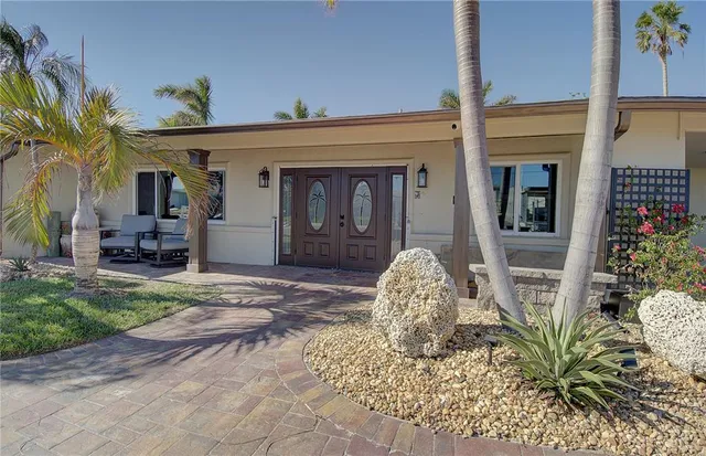 $498,900 | 707 Pruitt Drive, Madeira Beach, FL 33708