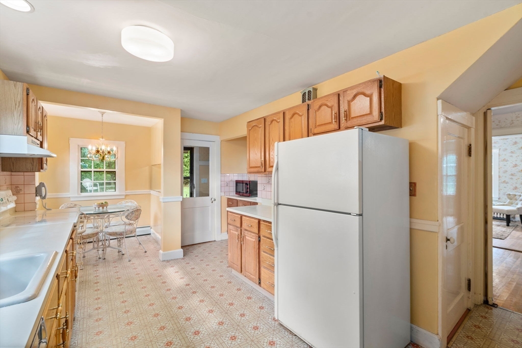 34 Hutchinson Road Arlington, MA 02474 - Photo 12 of 28 Gallery Image 12