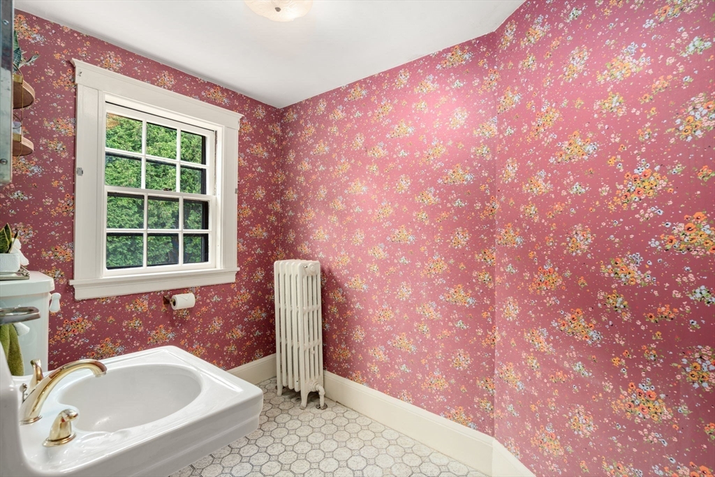 34 Hutchinson Road Arlington, MA 02474 - Photo 19 of 28 Gallery Image 19