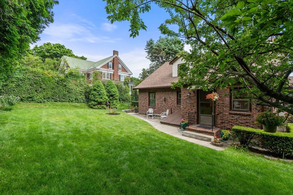34 Hutchinson Road Arlington, MA 02474 - Photo 23 of 28 Gallery Image 23