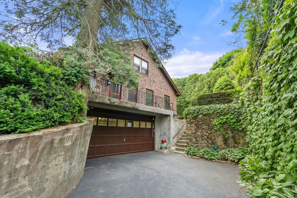 34 Hutchinson Road Arlington, MA 02474 - Photo 25 of 28 Gallery Image 25