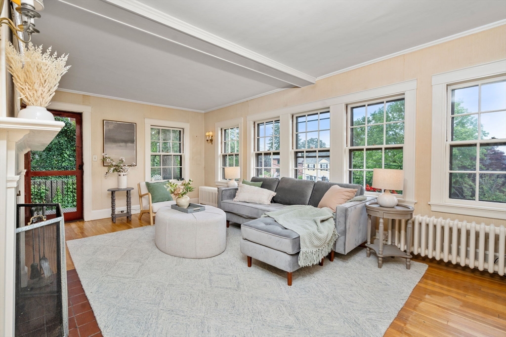 34 Hutchinson Road Arlington, MA 02474 - Photo 4 of 28 Gallery Image 4