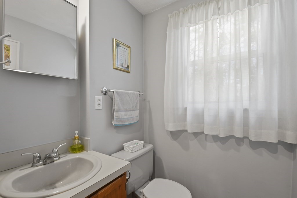 21 Avila Road Billerica, MA 01821 - Photo 14 of 30 Gallery Image 14