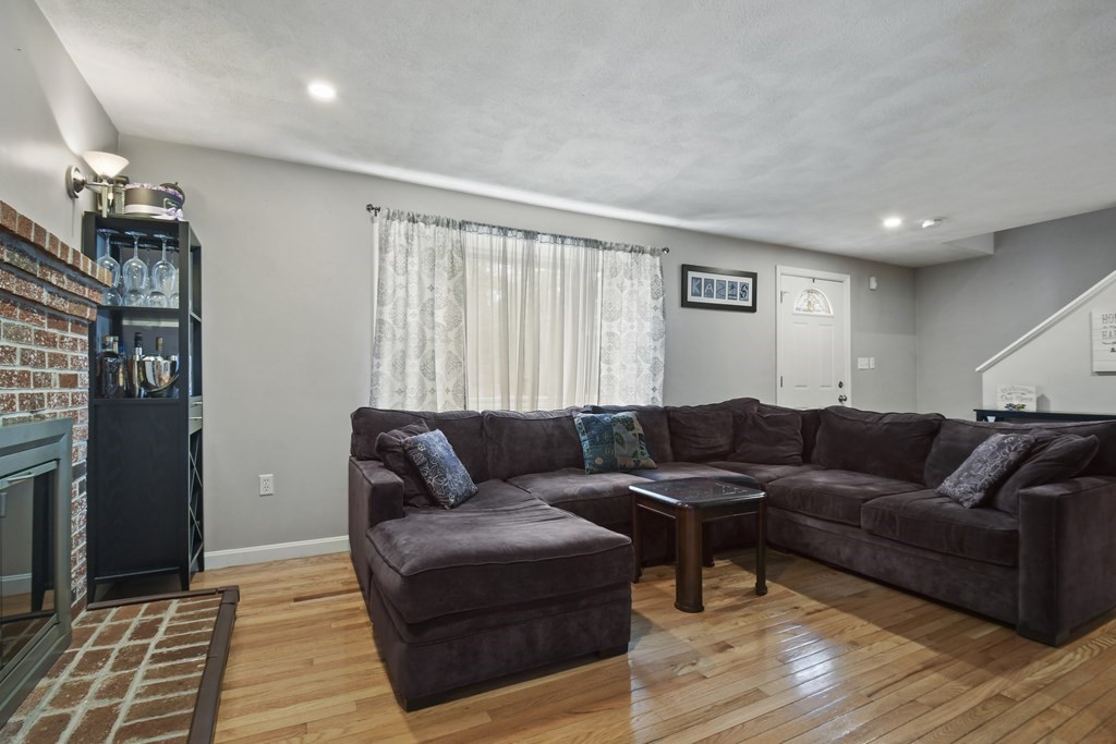 21 Avila Road Billerica, MA 01821 - Photo 8 of 30 Gallery Image 8