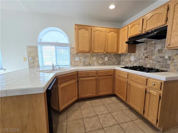 $1,925 | 1825 Imperial Cup Drive, Las Vegas, NV 89117
