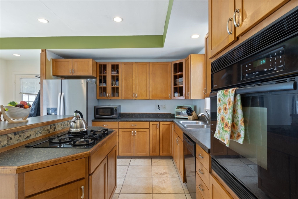 22 Porter Street Lynn, MA 01902 - Photo 8 of 29