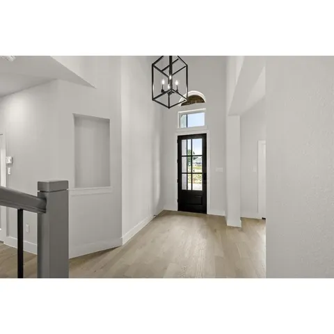 a view of entryway with front door