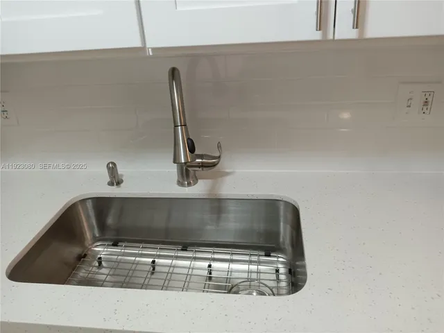 $1,850 | 5861 Northeast 18th Avenue, Unit 2, Fort Lauderdale, FL 33334