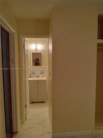 $1,850 | 5861 Northeast 18th Avenue, Unit 2, Fort Lauderdale, FL 33334