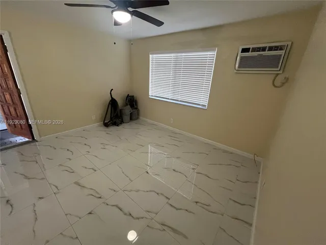 $1,700 | 5861 Northeast 18th Avenue, Unit 2, Fort Lauderdale, FL 33334