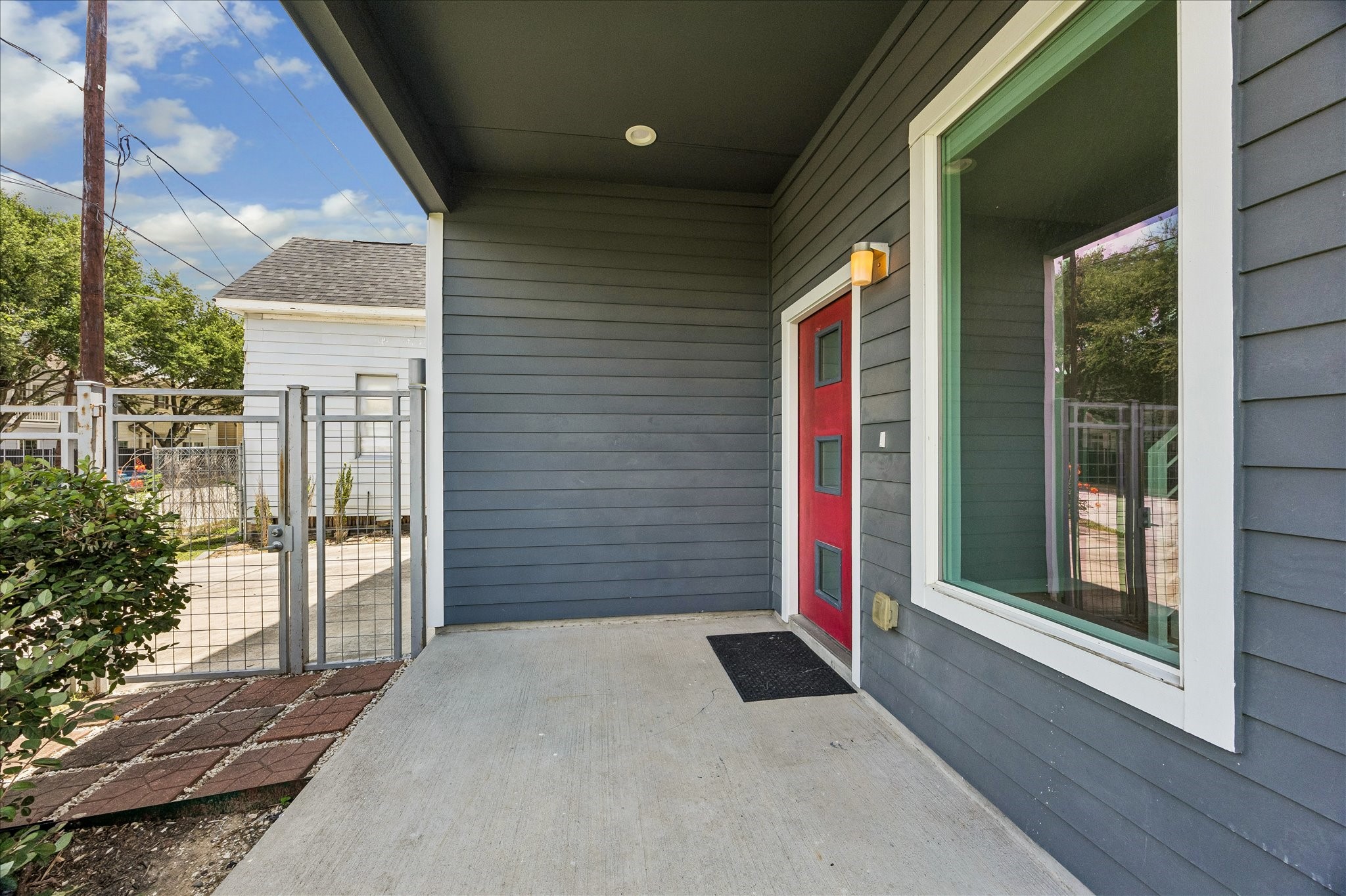 304 Hogan Street Houston, TX 77009 - Photo 10 of 28