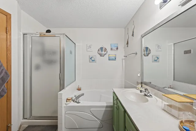 $249,900 | 16236 70th Place North, Maple Grove, MN 55311