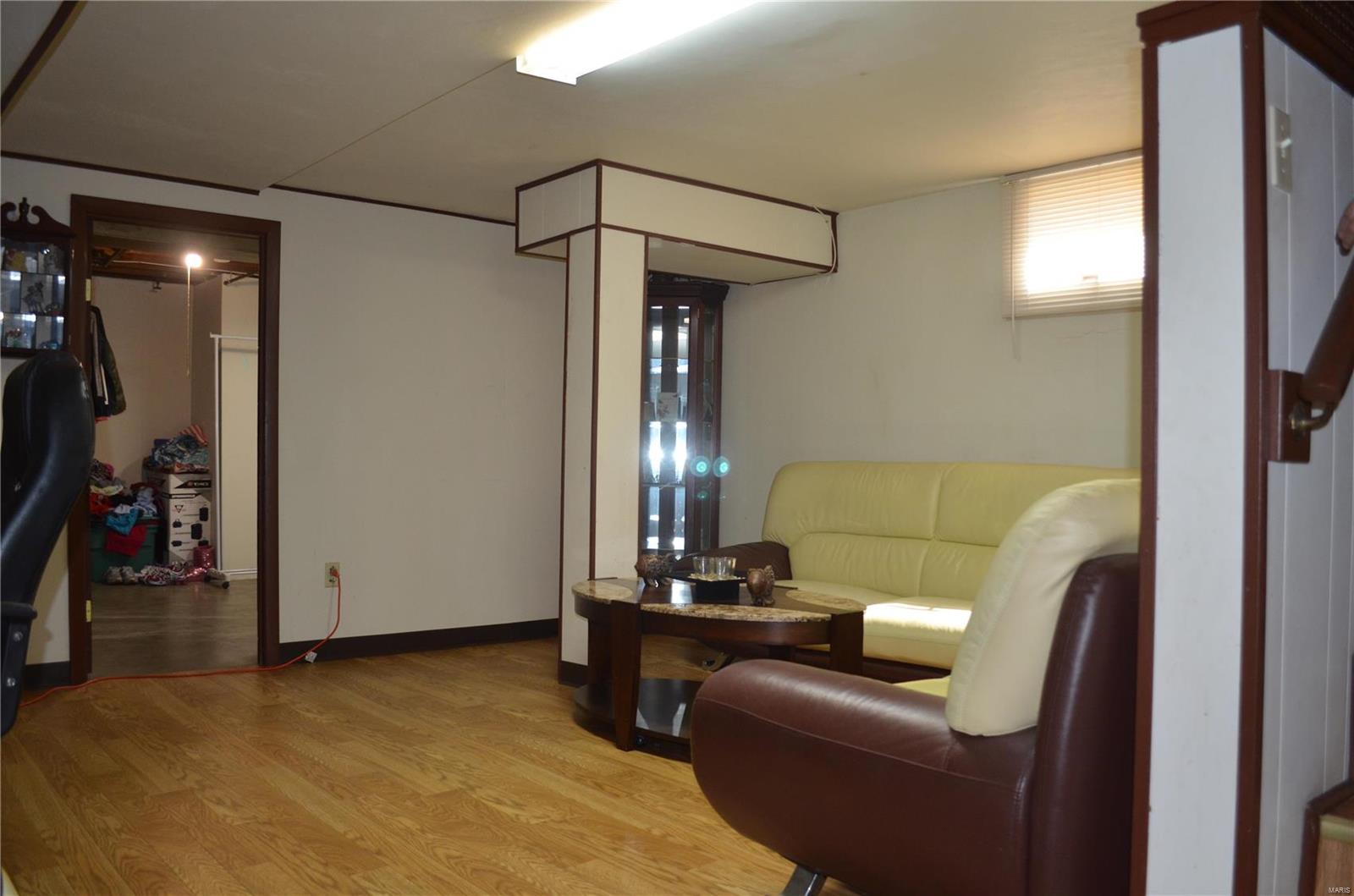 921923 Chain Of Rocks Drive St. Louis, MO 63137 - Photo 23 of 47 Gallery Image 23