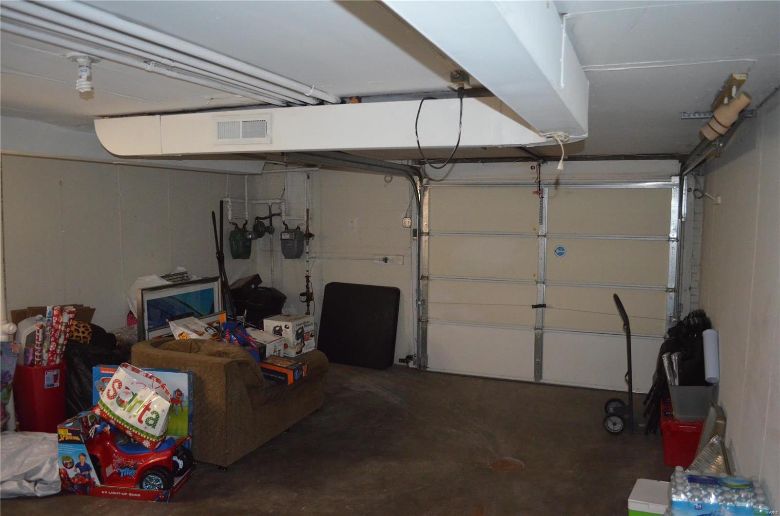 921923 Chain Of Rocks Drive St. Louis, MO 63137 - Photo 28 of 47 Gallery Image 28