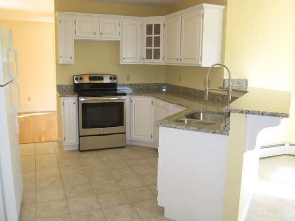 15 Stoneybrook Road Grafton, MA 01536 - Photo 3 of 20 Gallery Image 3