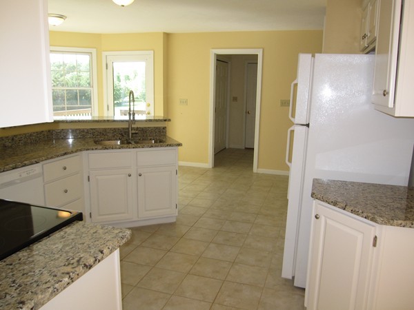 15 Stoneybrook Road Grafton, MA 01536 - Photo 6 of 20 Gallery Image 6