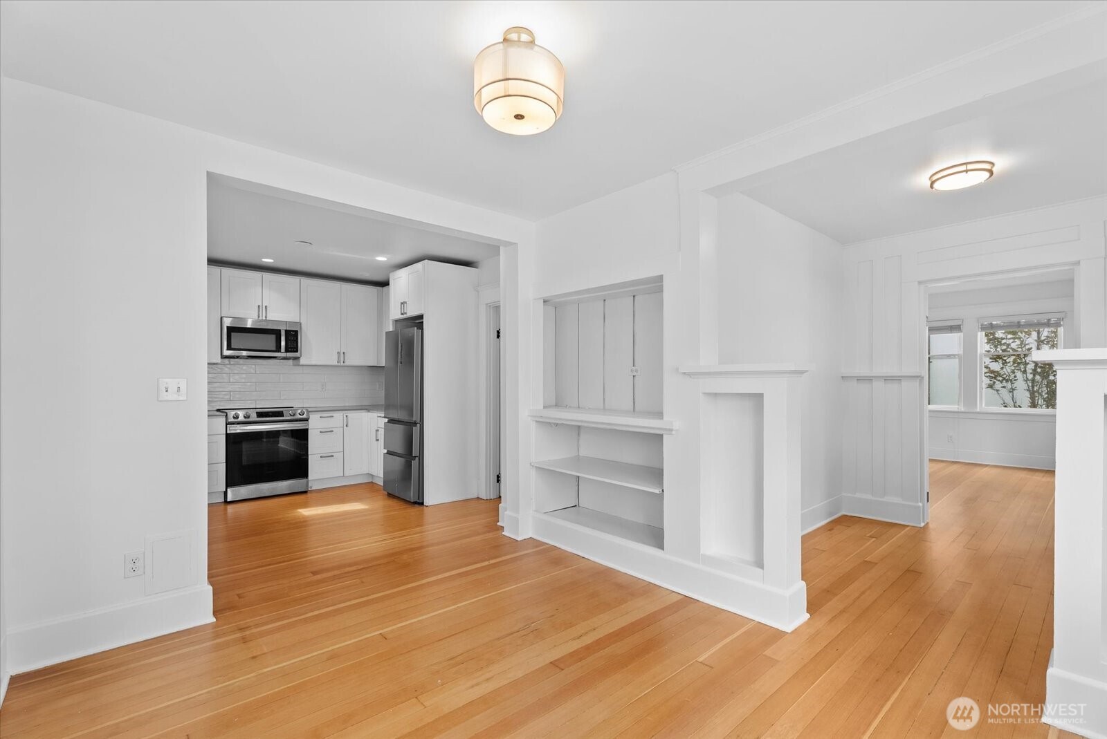 2609 Southwest Adams Street, Unit B Seattle, WA 98126 - Photo 5 of 21