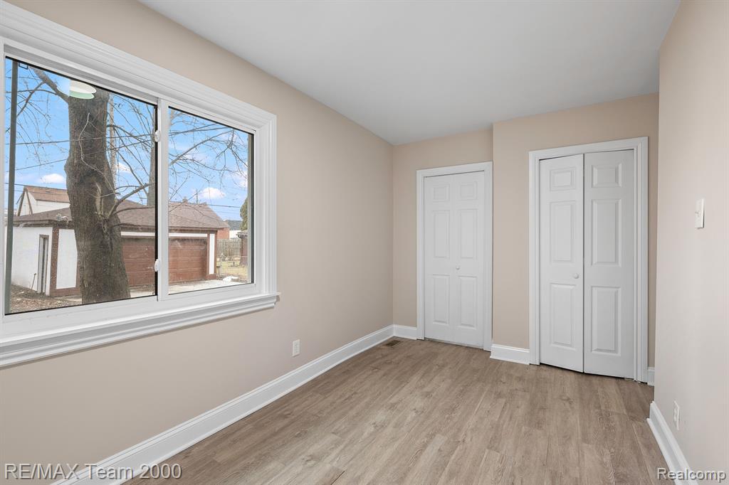 6129 Yorkshire Road Detroit, MI 48224 - Photo 16 of 34