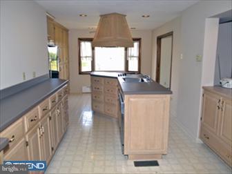 419 West Moyer Road Pottstown, PA 19464 - Photo 3 of 6 Kitchen