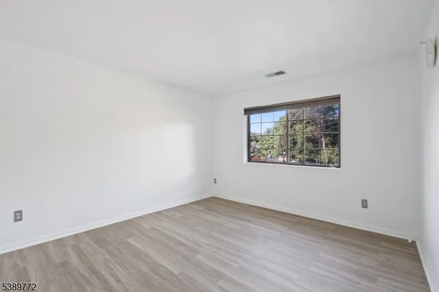 $515,000 | 1006 Thoreau Court, Mahwah, NJ 07430