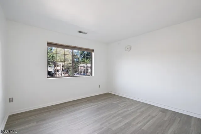 $515,000 | 1006 Thoreau Court, Mahwah, NJ 07430