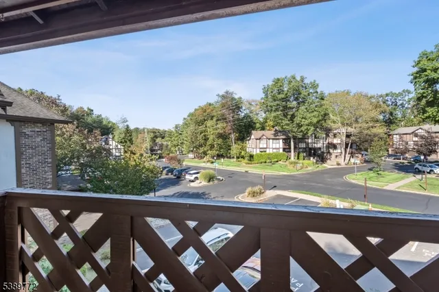 $515,000 | 1006 Thoreau Court, Mahwah, NJ 07430