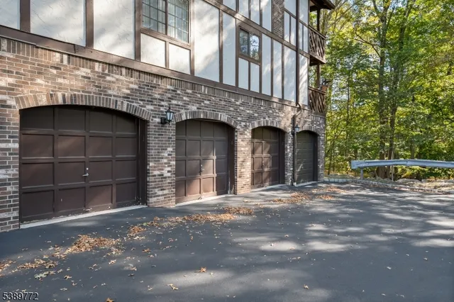 $515,000 | 1006 Thoreau Court, Mahwah, NJ 07430