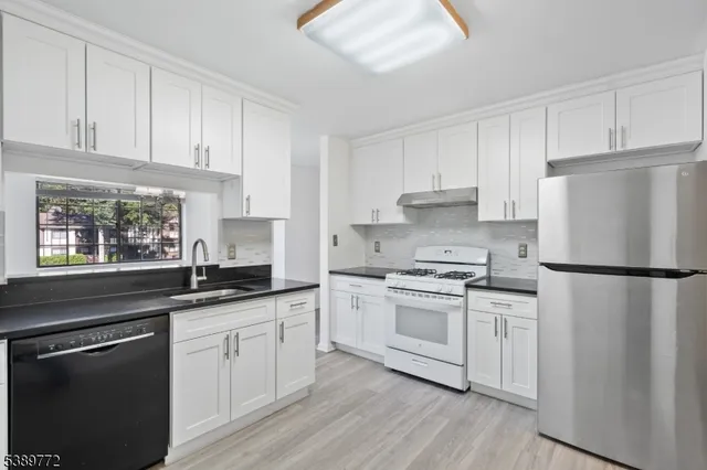 $515,000 | 1006 Thoreau Court, Mahwah, NJ 07430