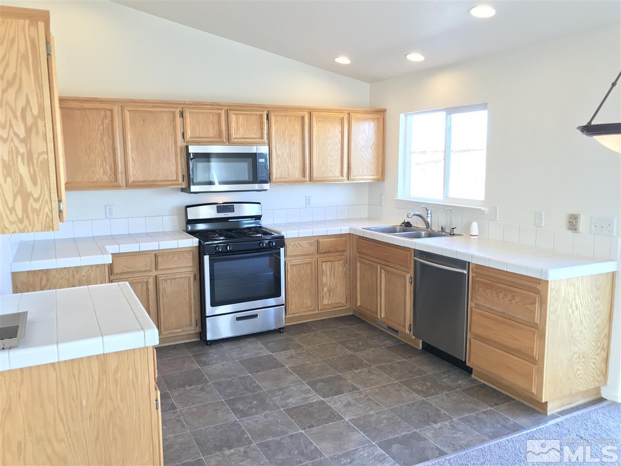 2130 Fort Bridger Road Fernley, NV 89408 - Photo 4 of 16 Photo 4