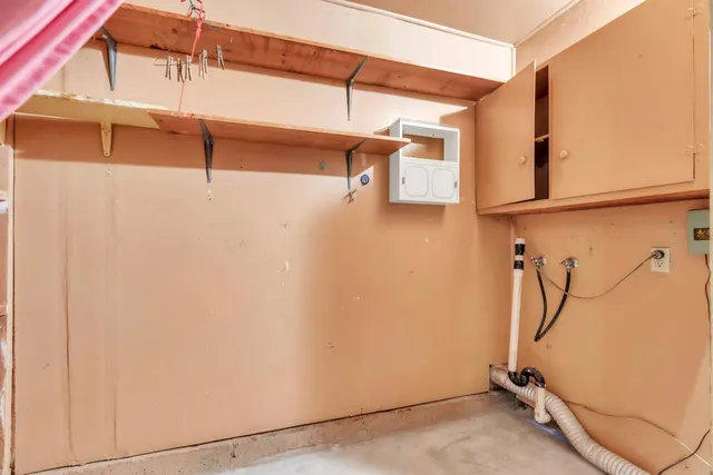 a view of a storage & utility room