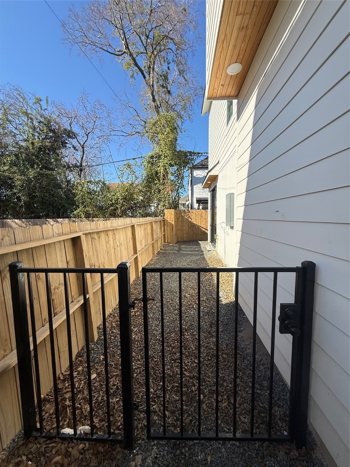 1815 McKee Street, Unit A Houston, TX 77009 - Photo 5 of 34