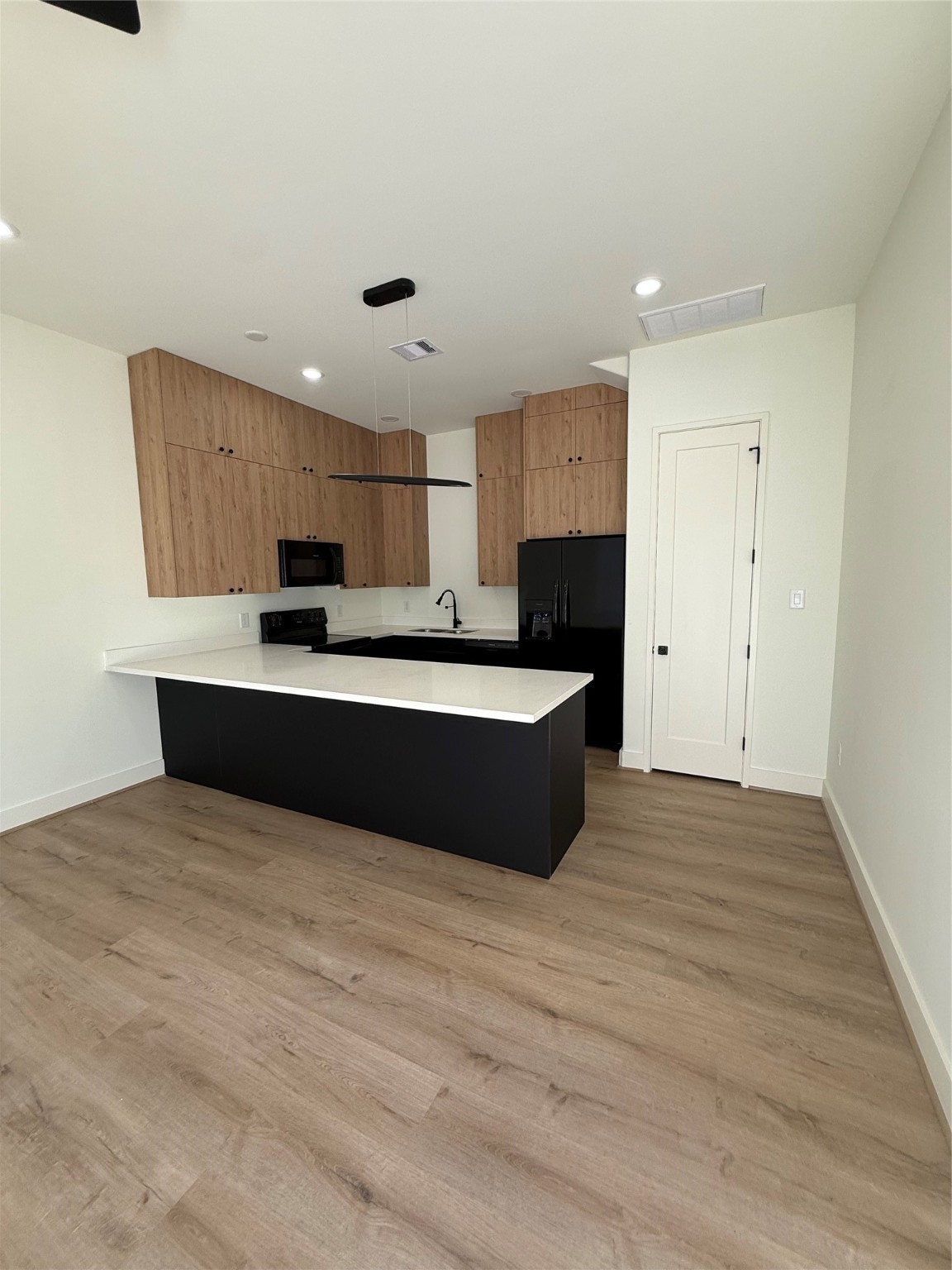 1815 McKee Street, Unit A Houston, TX 77009 - Photo 8 of 34