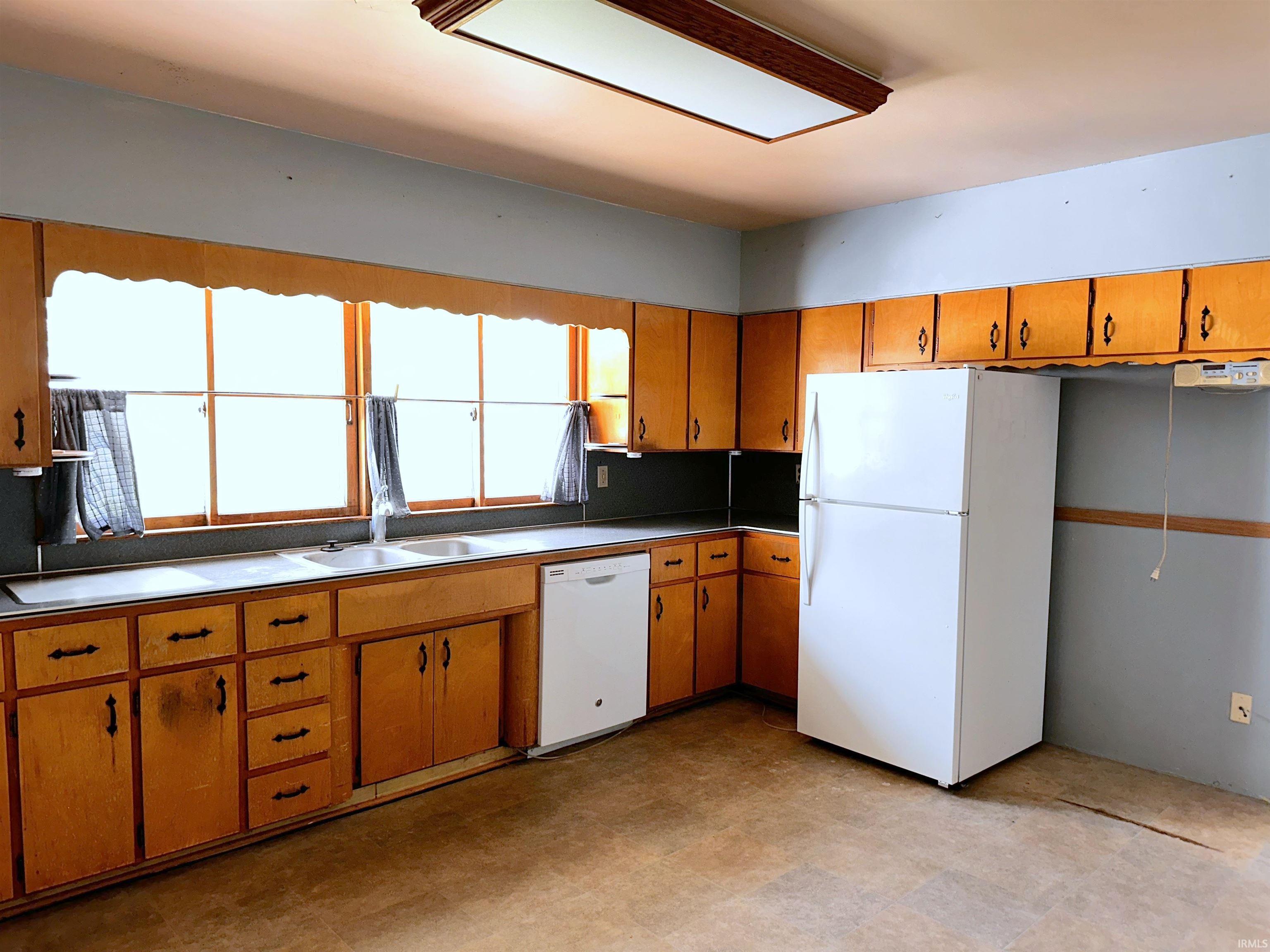 311 West 12th Street Portland, IN 47371 - Photo 9 of 23