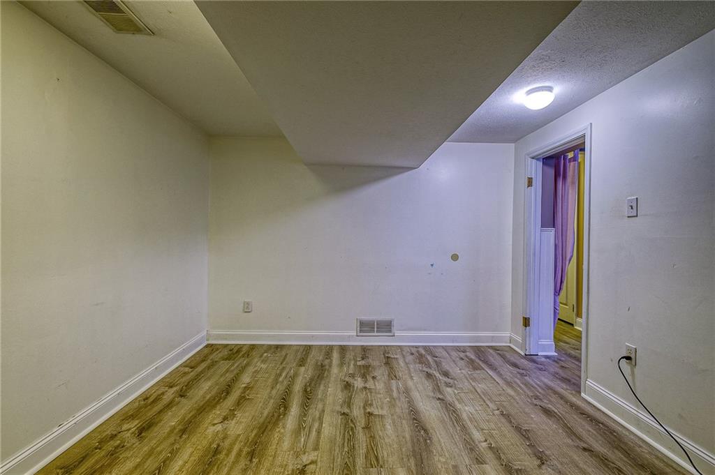 206 Wyngate Road Coraopolis, PA 15108 - Photo 14 of 20 Gallery Image 14