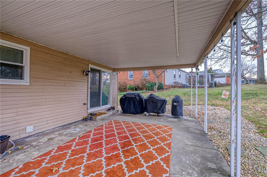 206 Wyngate Road Coraopolis, PA 15108 - Photo 20 of 20 Gallery Image 20