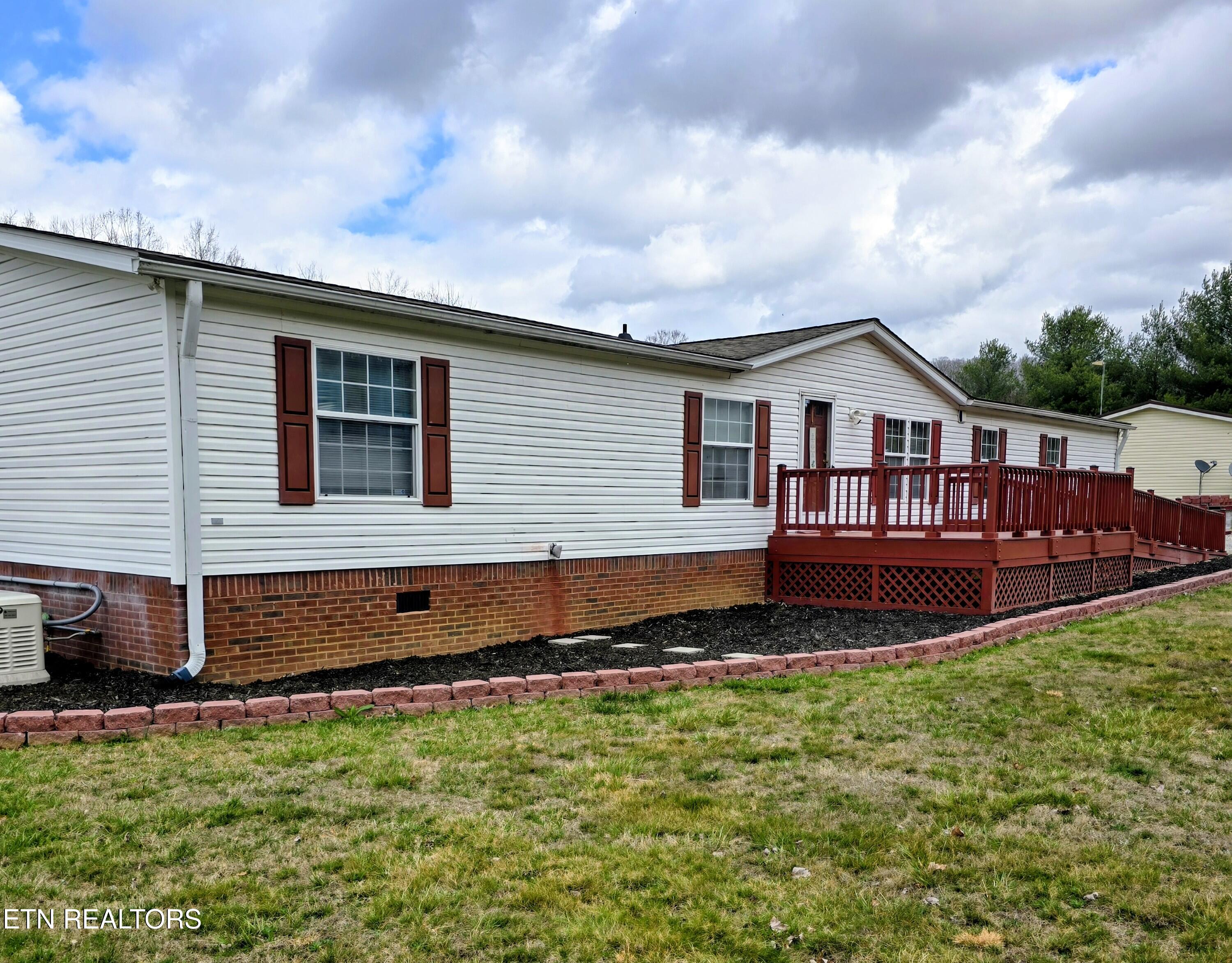 118 Wolf Creek Road Kingston, TN 37763 - Photo 2 of 37 1000017409